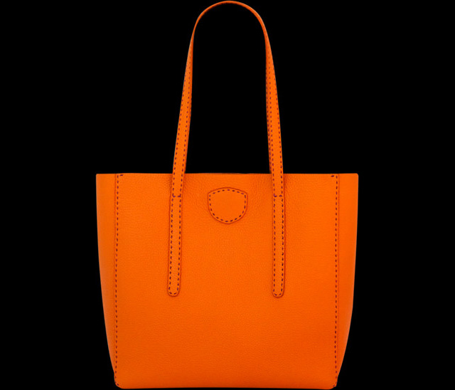 NEO TOTE(S) WITH PIPING